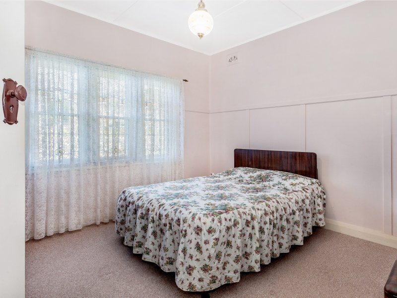 Photo - 10 Parsons Street, West Wollongong NSW 2500 - Image 5