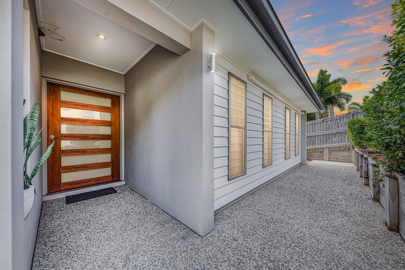 Photo - 10 Pearl Street, Cannonvale QLD 4802 - Image 2