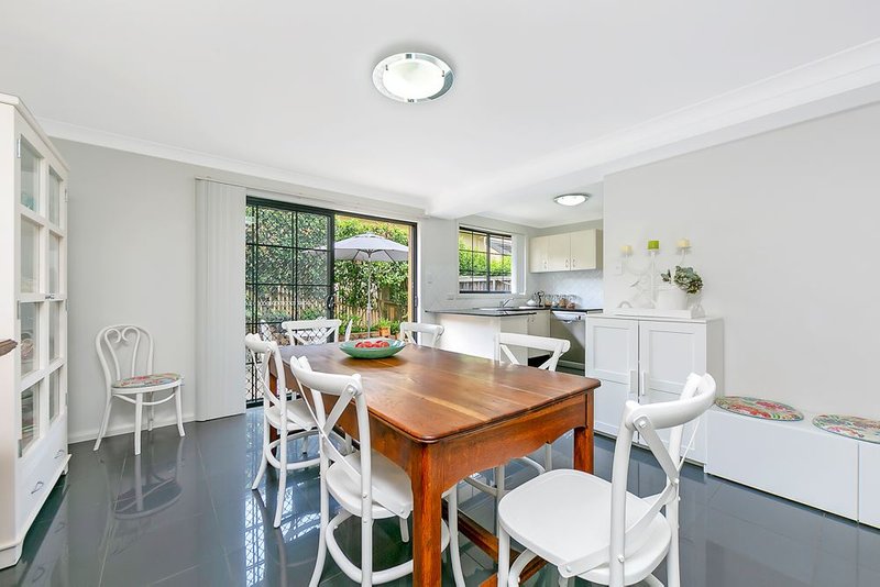 Photo - 10 Peartree Circuit, West Pennant Hills NSW 2125 - Image 3