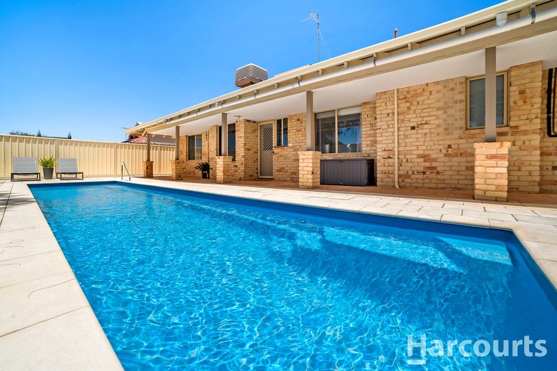 Photo - 10 Penda Close, Halls Head WA 6210 - Image 3