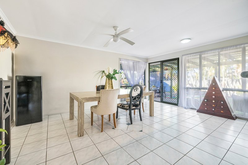 Photo - 10 Pennyroyal Circle, Currimundi QLD 4551 - Image 5