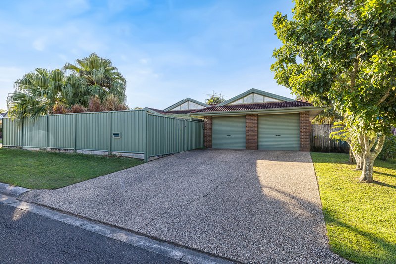 Photo - 10 Pennyroyal Circle, Currimundi QLD 4551 - Image 18