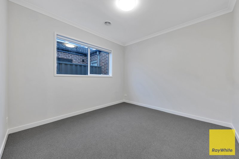 Photo - 10 Pepperidge Drive, Tarneit VIC 3029 - Image 9