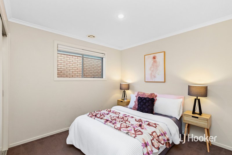 Photo - 10 Peppers Avenue, Point Cook VIC 3030 - Image 10