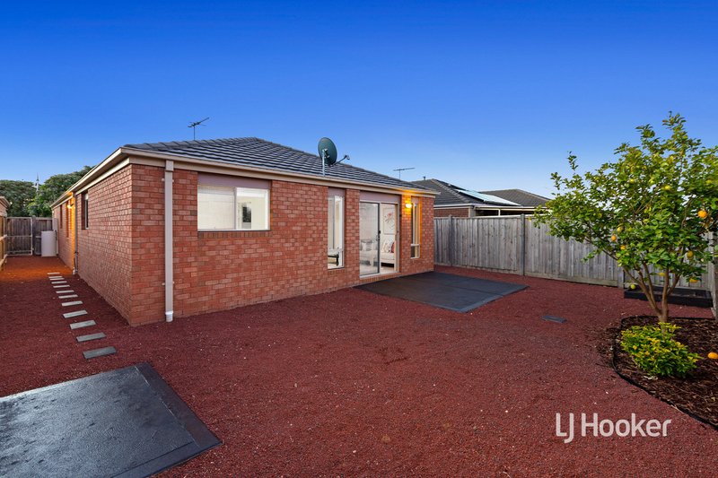 Photo - 10 Peppers Avenue, Point Cook VIC 3030 - Image 15