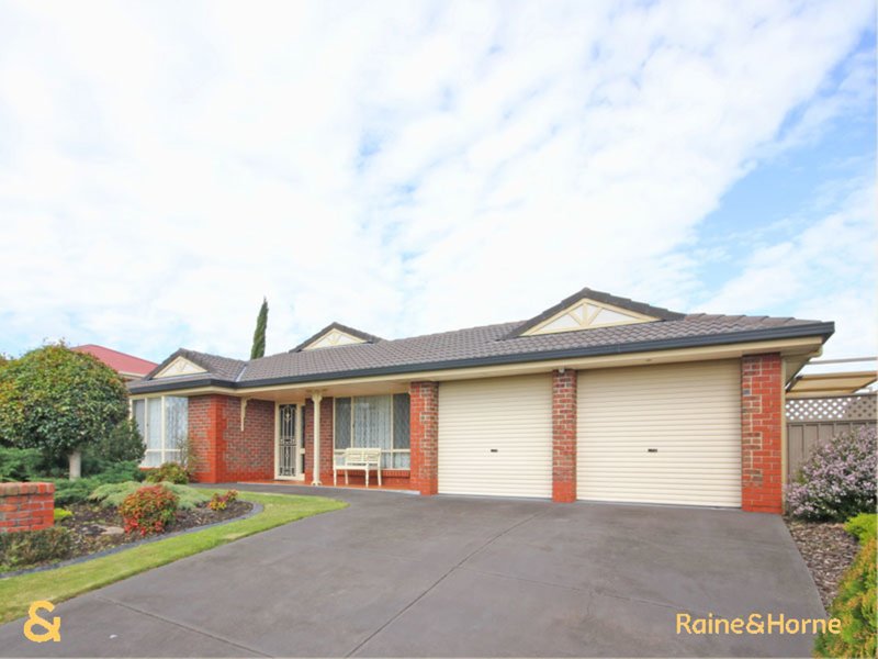 10 Perin Avenue, Woodcroft SA 5162