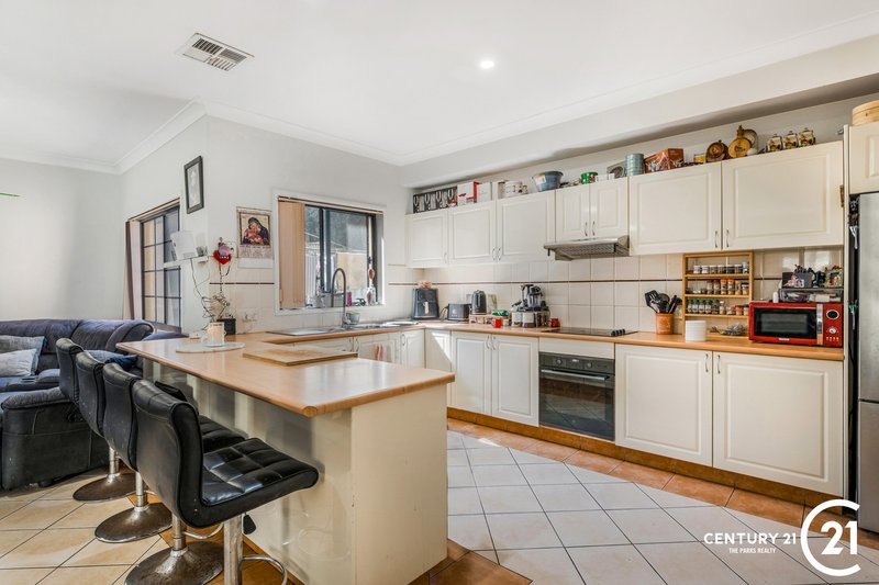 Photo - 10 Perina Close, Casula NSW 2170 - Image 5