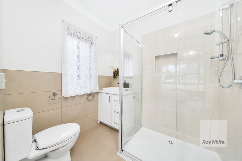Photo - 10 Perugia Avenue, Greenvale VIC 3059 - Image 3
