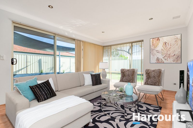 Photo - 10 Peterborough Drive, Currambine WA 6028 - Image 2