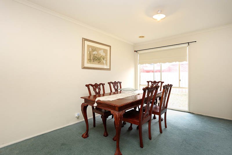 Photo - 10 Petre Court, Roxburgh Park VIC 3064 - Image 7