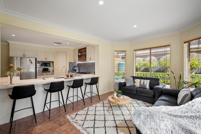 Photo - 10 Pezzimenti Place, Wonga Park VIC 3115 - Image 7