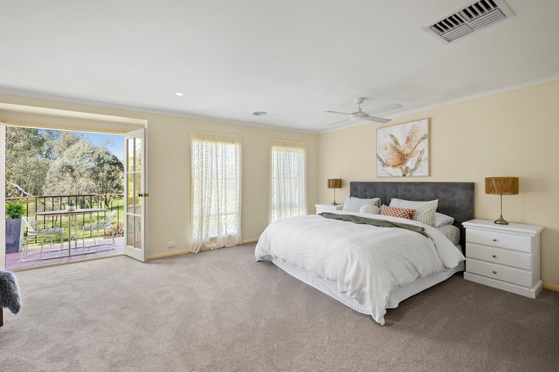 Photo - 10 Pezzimenti Place, Wonga Park VIC 3115 - Image 10