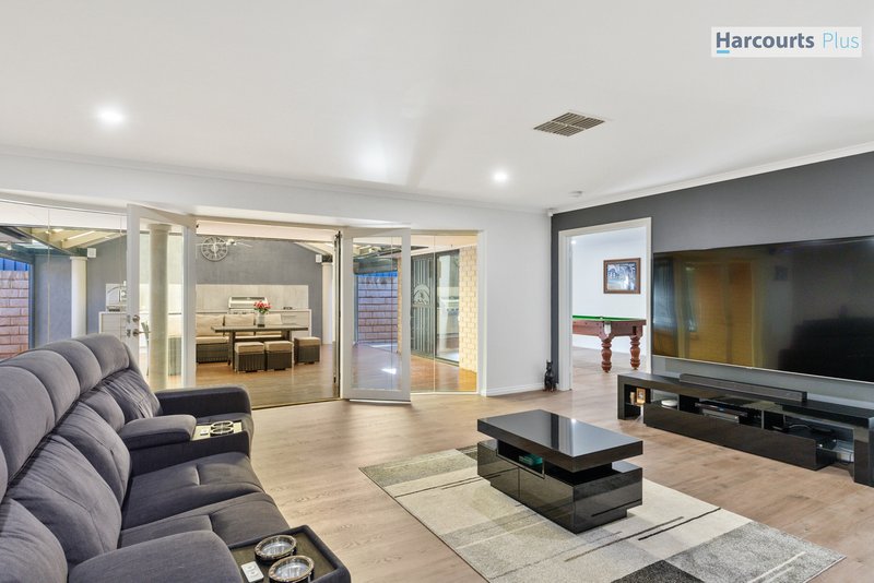 Photo - 10 Phillip Court, Hallett Cove SA 5158 - Image 6