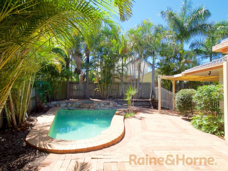 Photo - 10 Picasso Place, Mackenzie QLD 4156 - Image 4