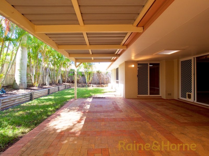 Photo - 10 Picasso Place, Mackenzie QLD 4156 - Image 7