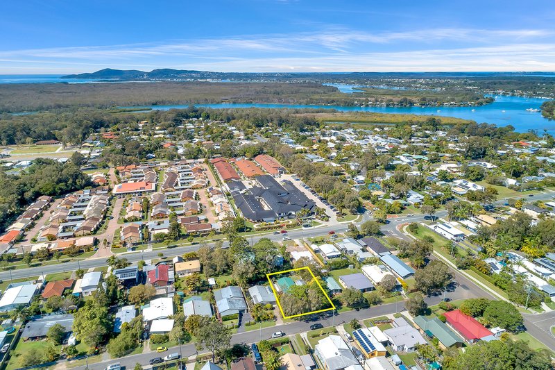 10 Pine Avenue, Tewantin QLD 4565