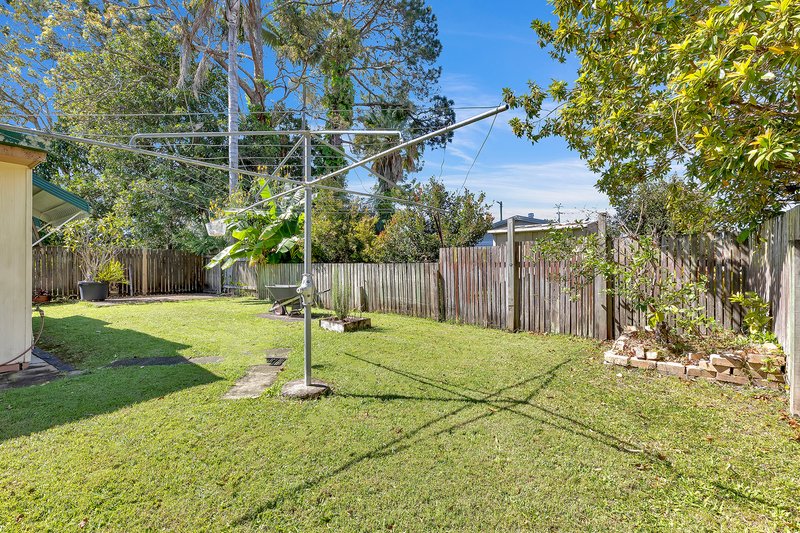 Photo - 10 Pine Avenue, Tewantin QLD 4565 - Image 11