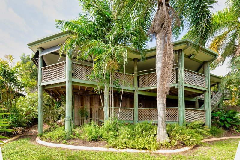 Photo - 10 Piper Street, West Gladstone QLD 4680 - Image 2