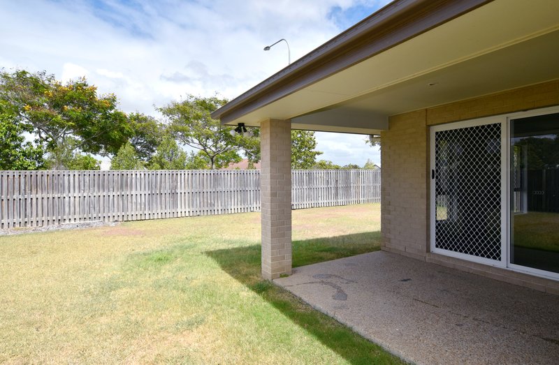 Photo - 10 Pipit Place, Glen Eden QLD 4680 - Image 15