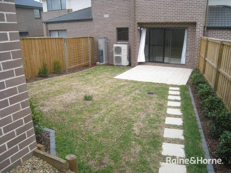 Photo - 10 Pollifrone Street, Kellyville Ridge NSW 2155 - Image 9