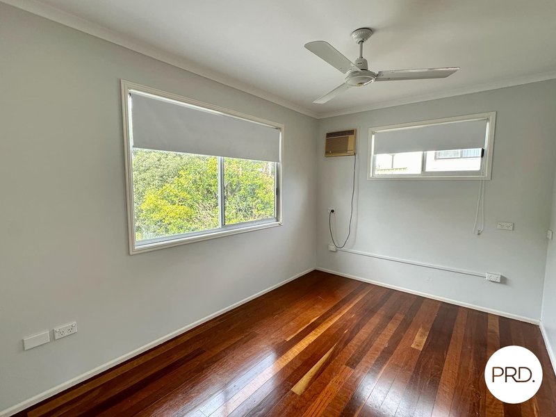 Photo - 10 Polmaise Street, Boyne Island QLD 4680 - Image 8