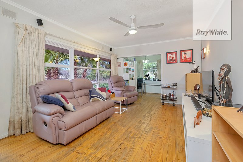 Photo - 10 Ponsford Crescent, Parafield Gardens SA 5107 - Image 3