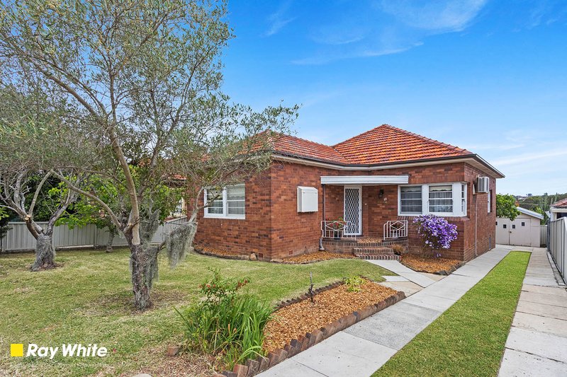 Photo - 10 Poole Street, Kingsgrove NSW 2208 - Image