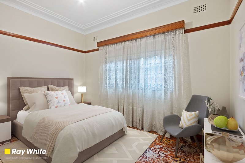 Photo - 10 Poole Street, Kingsgrove NSW 2208 - Image 10