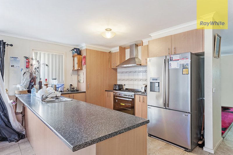 Photo - 10 Porchester Green, Derrimut VIC 3030 - Image 5