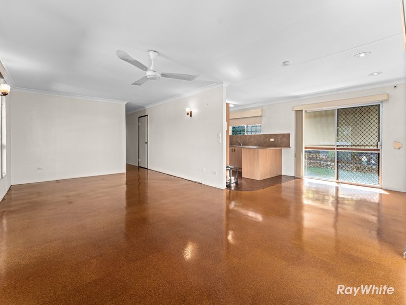 Photo - 10 Portley Street, Bundamba QLD 4304 - Image 9