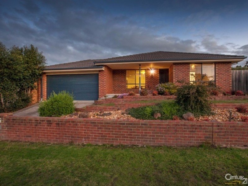 10 Pownceby Court, Pakenham VIC 3810