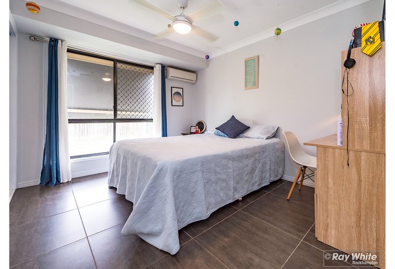 Photo - 10 Primrose Avenue, Norman Gardens QLD 4701 - Image 16