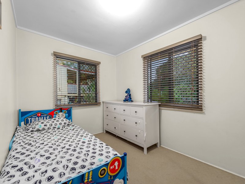 Photo - 10 Primula Street, Nudgee QLD 4014 - Image 12