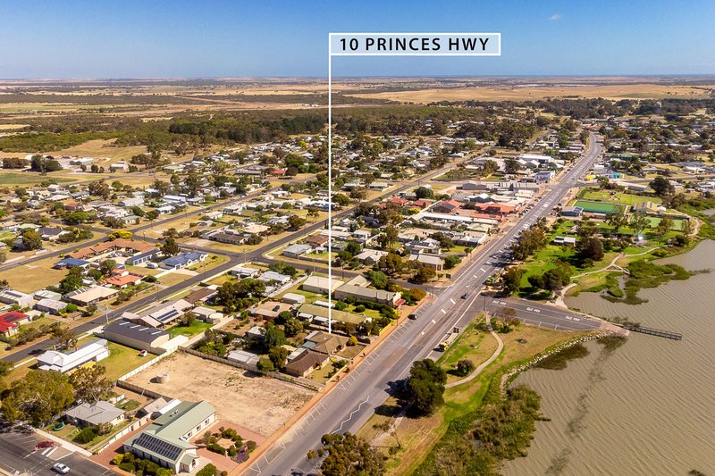 10 Princes Highway, Meningie SA 5264