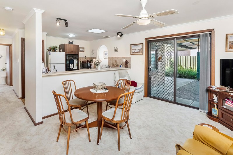 Photo - 10 Princes Highway, Meningie SA 5264 - Image 13