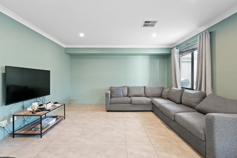 Photo - 10 Pristine Loop, Baldivis WA 6171 - Image 2