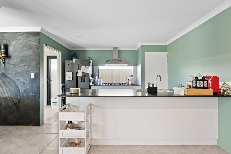 Photo - 10 Pristine Loop, Baldivis WA 6171 - Image 3