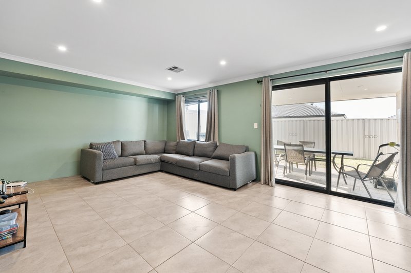 Photo - 10 Pristine Loop, Baldivis WA 6171 - Image 10