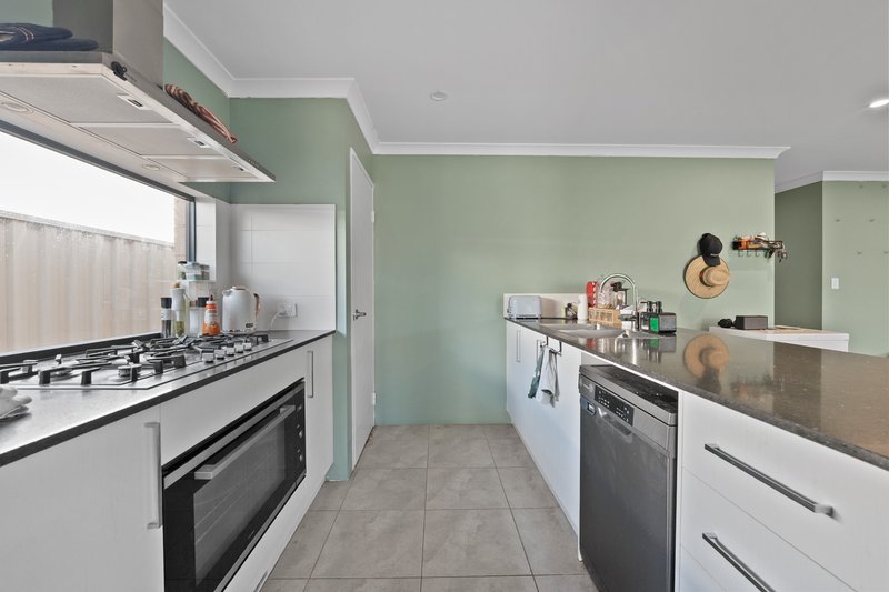 Photo - 10 Pristine Loop, Baldivis WA 6171 - Image 12