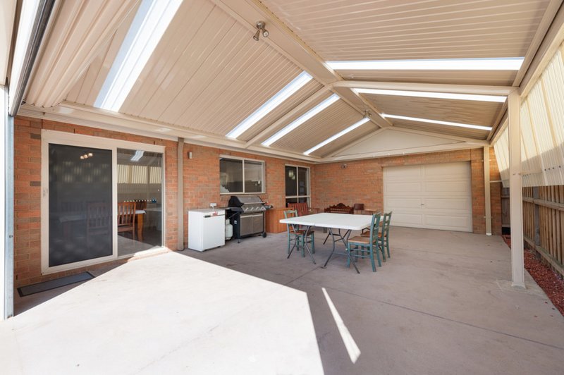 Photo - 10 Prospect Place, Wallan VIC 3756 - Image 6