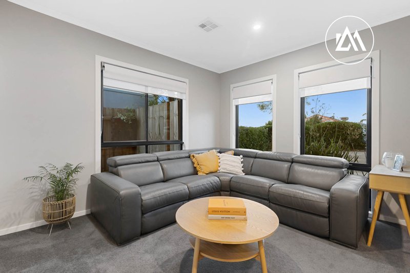 Photo - 10 Protea Street, Carrum Downs VIC 3201 - Image 3