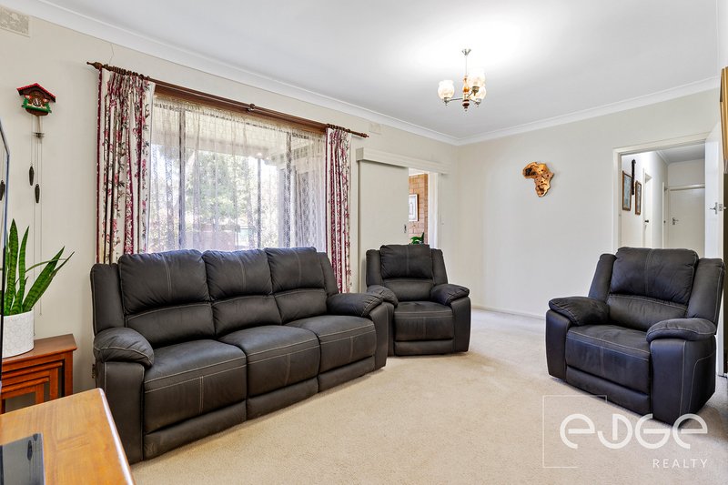 Photo - 10 Prunus Avenue, Elizabeth Vale SA 5112 - Image 3