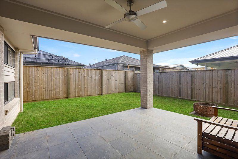 Photo - 10 Pumicestone Street, Palmview QLD 4553 - Image 10