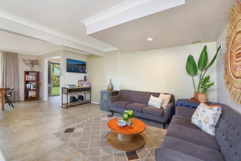 Photo - 10 Pyang Ave , Davistown NSW 2251 - Image 4