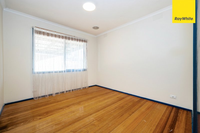 Photo - 10 Quail Crescent, Melton VIC 3337 - Image 10