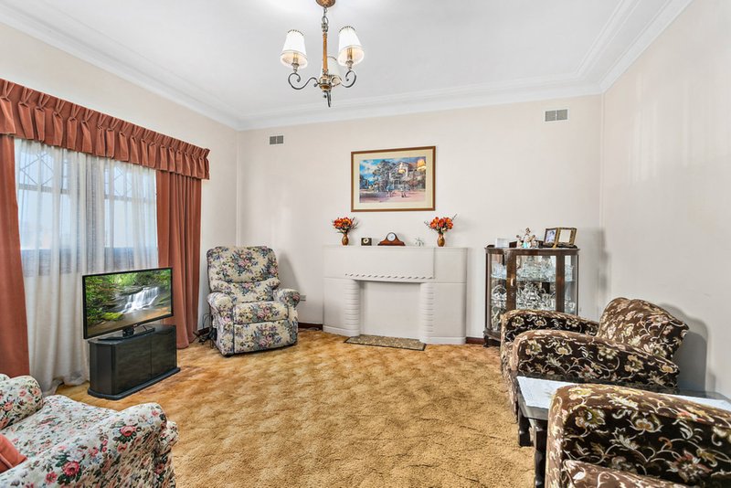 Photo - 10 Quarry Street, Port Kembla NSW 2505 - Image 3