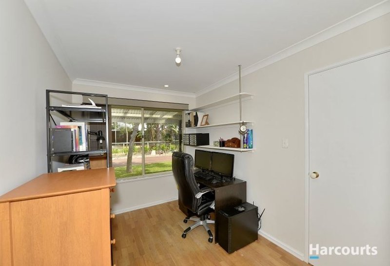 Photo - 10 Queenscliff Rise, Greenfields WA 6210 - Image 8