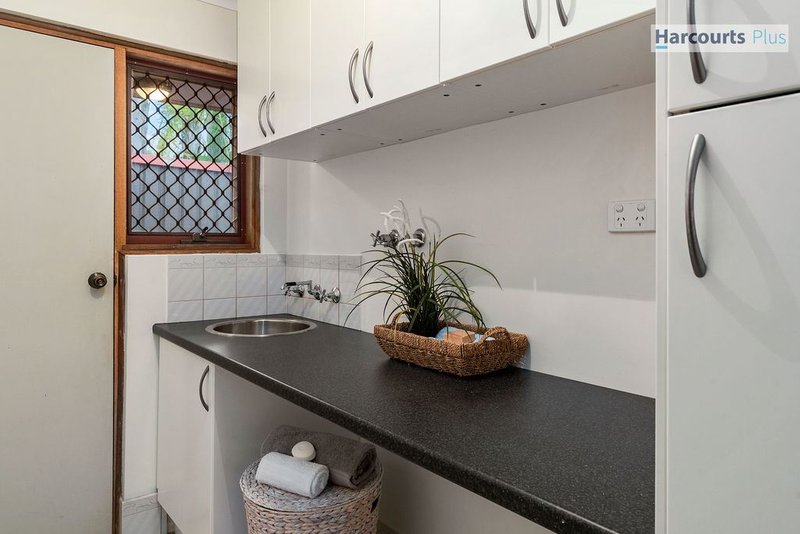 Photo - 10 Quinvale Road, Hallett Cove SA 5158 - Image 20