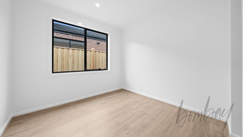 Photo - 10 Radiata Street, Beveridge VIC 3753 - Image 9