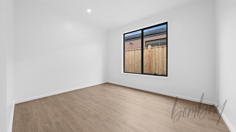 Photo - 10 Radiata Street, Beveridge VIC 3753 - Image 13